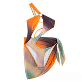 Traje de baño de una pieza con un hombro en contraste, ahuecado y anillo en O con falda de playa